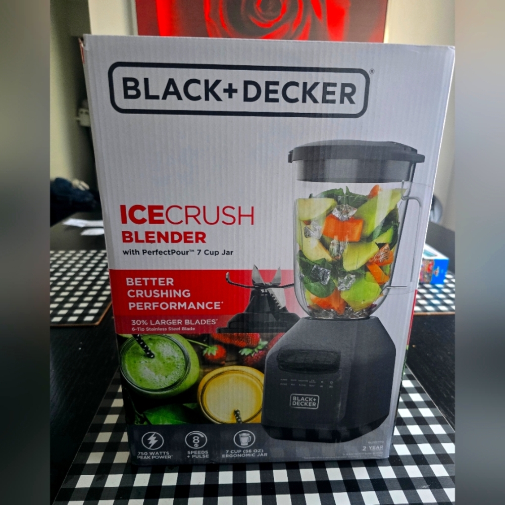 Black+Decker Ice Crush Blender (NWOT)